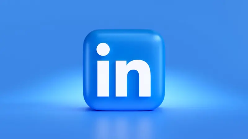 LinkedIn Mastery: A SaaS Playbook for Social Growth
