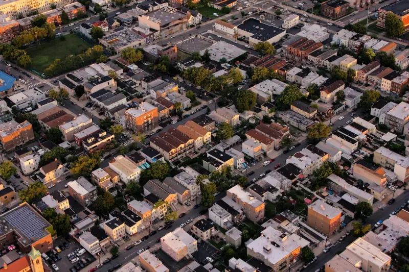 Local SEO: Turning Neighborhood Searches into High‑Value SaaS Leads