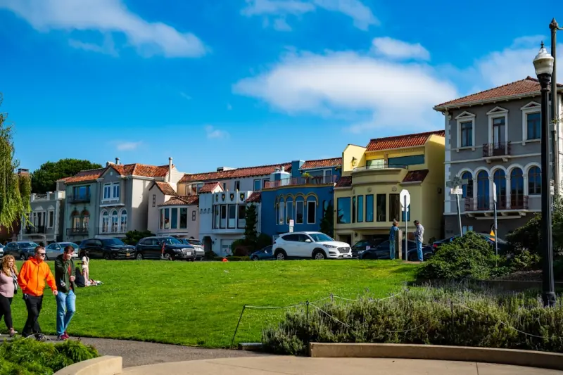Neighborhood‑First SEO: Turning Local Communities into SaaS Growth Engines